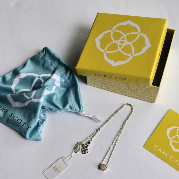 Kendra Scott Jewelry - Kendra Scott Davie Rose Quartz Necklace